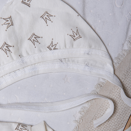 М-446 Комплект комбинезон-слип с шапочкой, в ассортименте, короны, рост 56