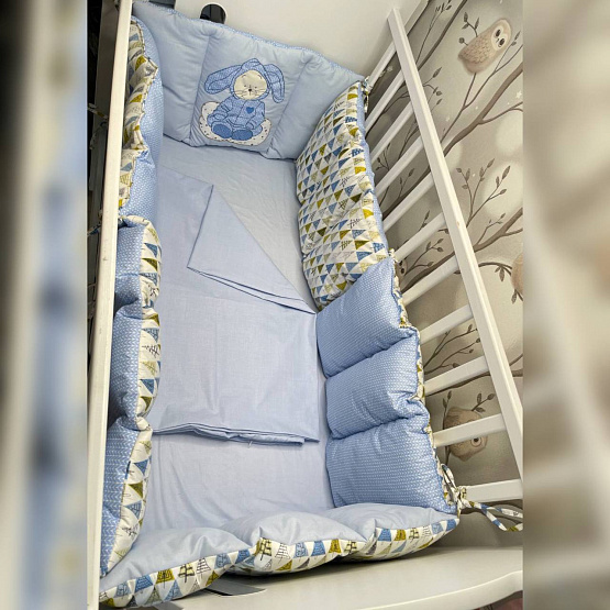 0334 Бортики-подушки в кроватку. Голубые