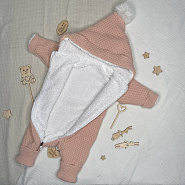 М-530 Вязаный комбинезон для новорожденного 